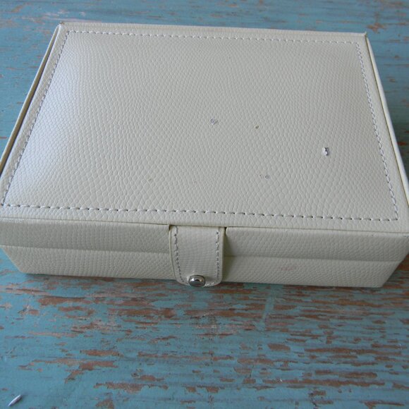 Wolf Designs for Pottery Barn BEIGE Travel Jewelry Box - Picture 1 of 10